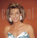 04-02-1992 Hannie at studio in Amsterdam.

[keywords]Headshot, Eyecontact, Smiling, Singer[/keywords]